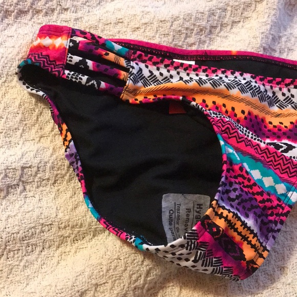 NoBo Aztec print cheeky bikini bottoms - Picture 4 of 4